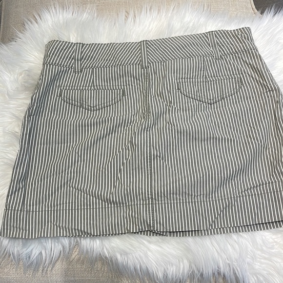 Skort - Picture 3 of 3